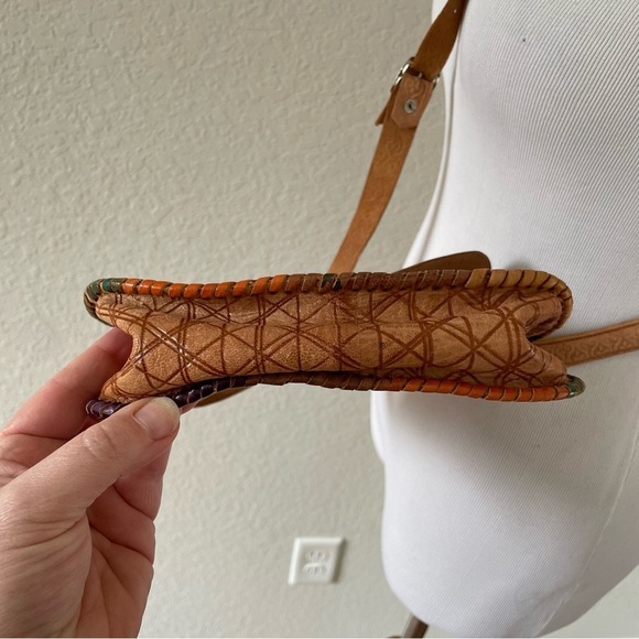 Vintage Marrakech Leather Crossbody Bag - Picture 6 of 14